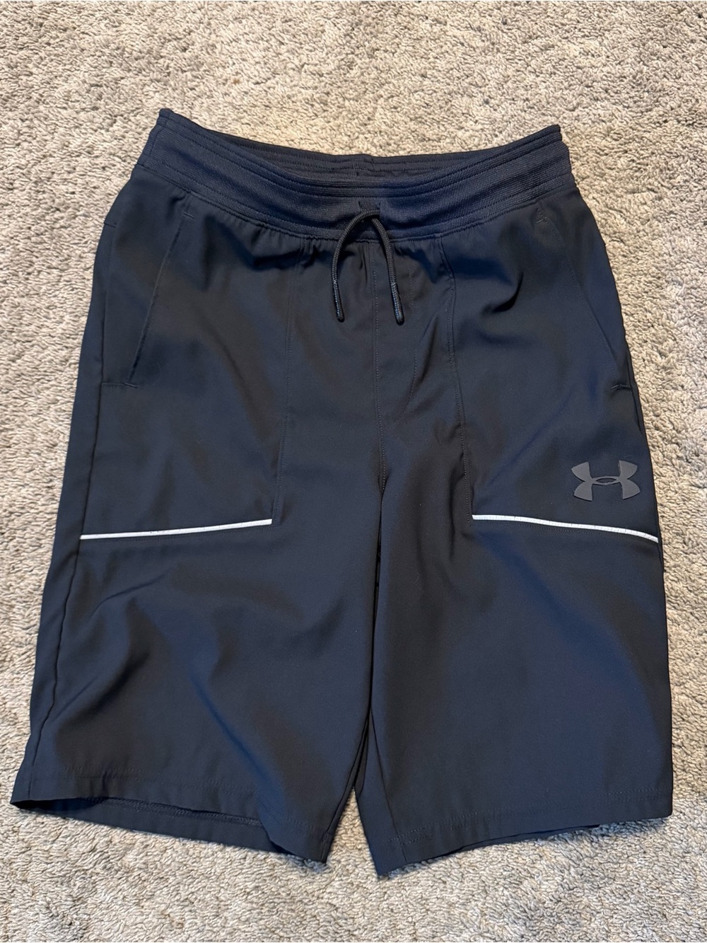 Under Armour Black HeatGear Commuter Youth Boys Shorts Large YLG